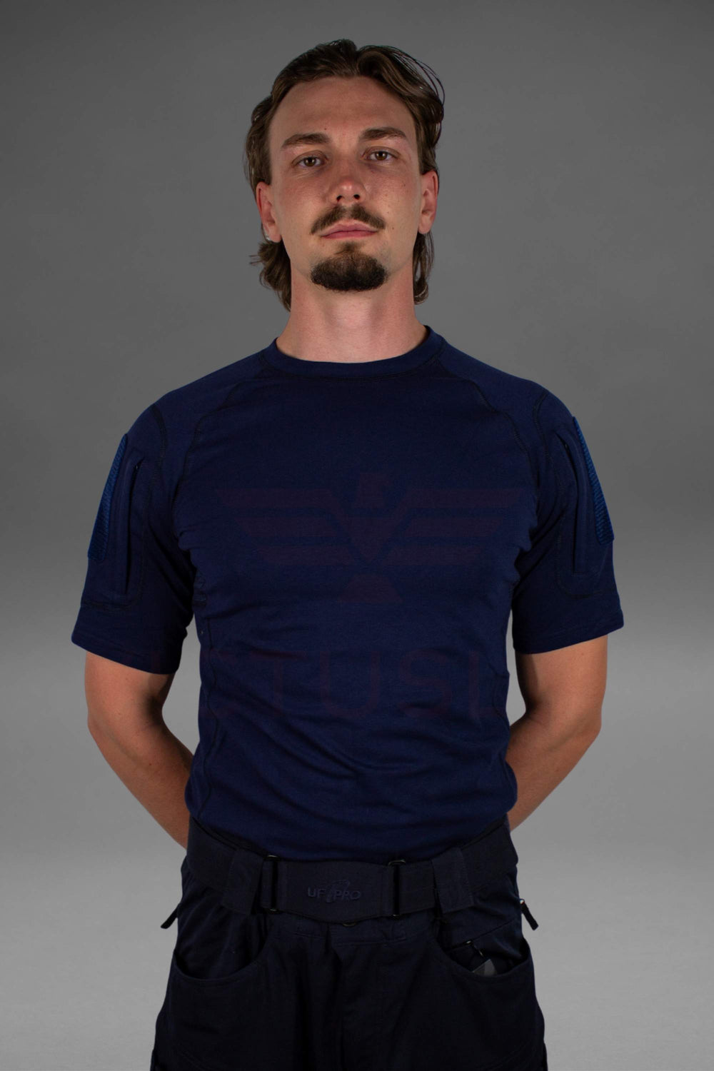 Aegis™ – T-shirt tattico traspirante multifunzione